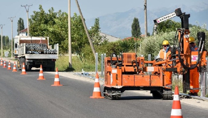 Investime per sigurine rrugore: ARRSH dhe FSHZH hapin 2 tendera paralele